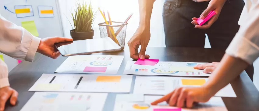 Are objective or collaborative reviews better?